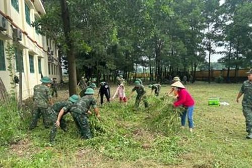 Bộ đội 141 và hoạt động dân vận nâng cánh ước mơ cho học sinh