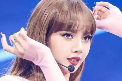 Lisa 'bỏ túi' hơn nửa triệu USD cho một bài đăng quảng cáo