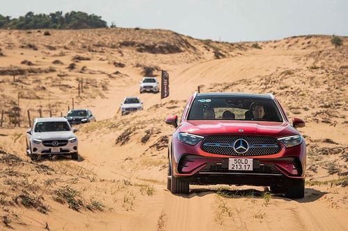 Trải ngiệm Mercedes-Benz GLC 2023 tiền tỷ tại 'sa mạc' ở Việt Nam