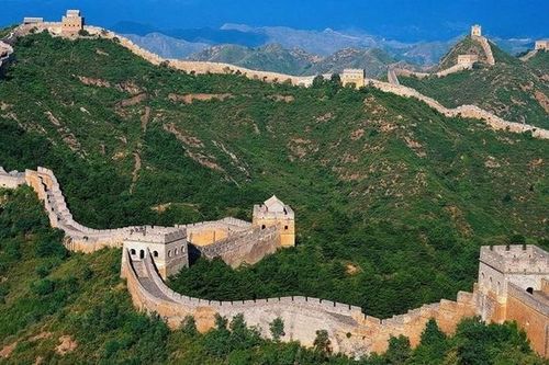 Vì sao Vạn Lý Trường Thành có nhiều lối đi ngàn năm không giải?