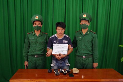 Khởi tố vụ án hình sự đối tượng tàng trữ trái phép vật liệu nổ