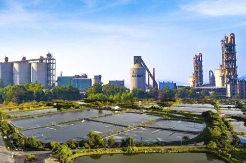 Công ty Cổ phần Xi măng và Xây dựng Quảng Ninh sản xuất gắn với bảo vệ môi trường