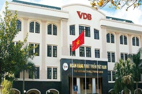 Dư quỹ dự phòng rủi ro, VDB vẫn không thể xử lý được nợ xấu (!?)