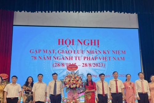 Mường Tè (Lai Châu) tổ chức gặp mặt nhân kỷ niệm 78 năm ngành Tư pháp Việt Nam