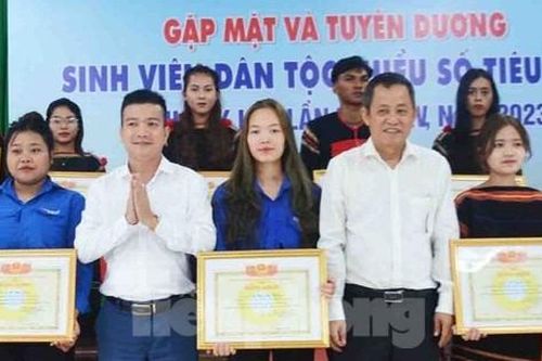 Nhiều sinh viên dân tộc thiểu số tự nguyện về công tác tại vùng khó khăn