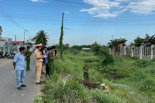 Tông vào cọc tiêu bên đường, người đàn ông tử vong tại chỗ