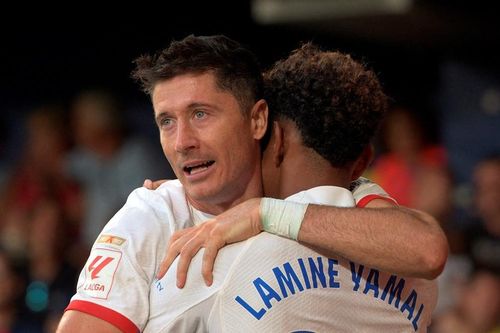 Lewandowski lóe sáng, Barca hạ Villarreal sau màn rượt đuổi 'điên rồ'