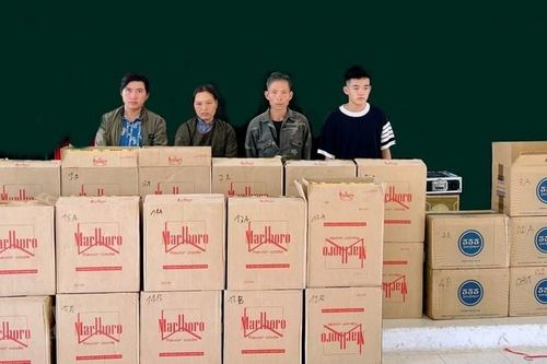 Cao Bằng: Bắt giữ các đối tượng vận chuyển pháo nổ và thuốc lá lậu