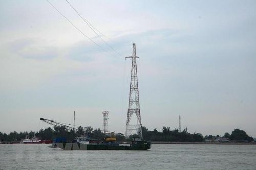 Hải Phòng: Đảo Cát Bà có điện trở lại sau sự cố đứt dây điện vượt biển