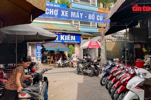 Sau nửa tháng bấm biển số định danh: Nỗi buồn mới ở chợ xe máy cũ Hà Nội