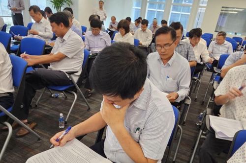 Tp.HCM: Giám đốc bệnh viện công tập huấn về luật đấu thầu