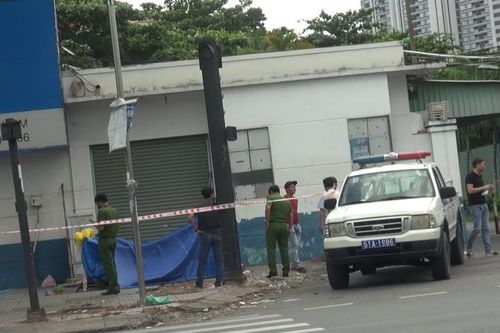 Tp.HCM: Điều tra vụ người đàn ông tử vong bên đường