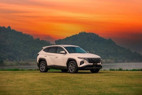 Giá lăn bánh Hyundai Tucson cuối tháng 8/2023: Rẻ hơn Honda CR-V, nhăm nhe lật đổ Mazda CX-5