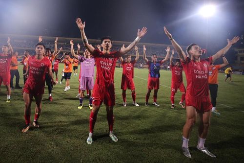 Đoàn Văn Hậu đi vào lịch sử V.League