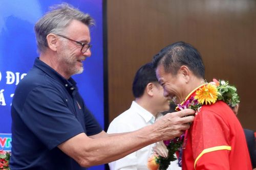 Sự khác biệt so với HLV Troussier giúp HLV Hoàng Anh Tuấn giành chức vô địch