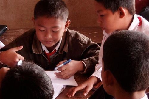 Nam sinh 'đội sổ' bị nghi thiểu năng trí tuệ, cha mẹ đưa đi kiểm tra IQ rồi ngỡ ngàng