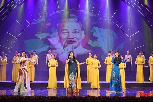 Chương trình nghệ thuật Giai điệu Tổ quốc: Ca ngợi quê hương, đất nước, con người, văn hóa Việt Nam
