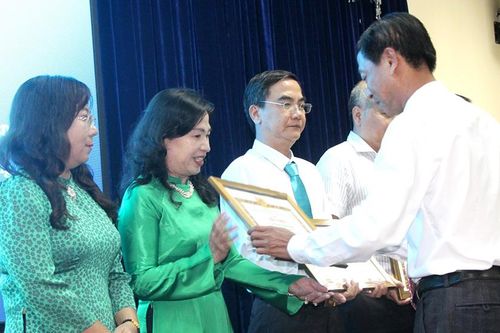 Khối cơ quan và doanh nghiệp tỉnh An Giang làm theo Bác