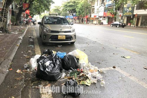Xả rác bừa bãi mỗi đêm rước đèn Trung thu