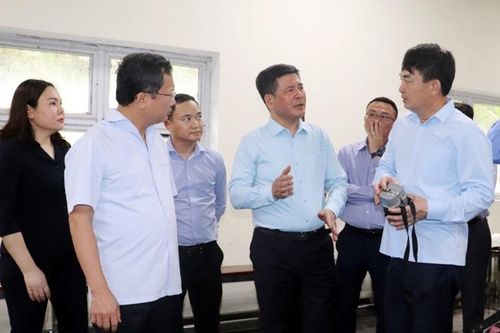 Bộ trưởng Bộ Công Thương Nguyễn Hồng Diên chỉ đạo khắc phục hậu quả vụ tai nạn ở mỏ Vàng Danh