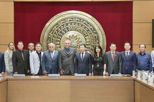 Chủ nhiệm Ủy ban Đối ngoại Vũ Hải Hà tiếp Phó Chủ tịch Nhóm Nghị sĩ hữu nghị Cuba - Việt Nam
