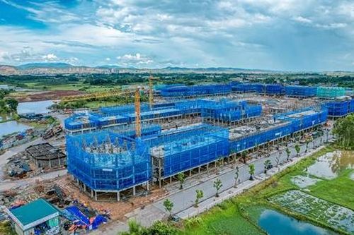 Dư địa nào sau những con sóng của 'cổ đất'?