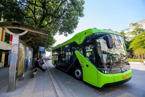 Hơn 2.000 xe buýt chạy diezel cần được thay thế nhiên liệu