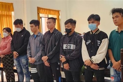Ép nạn nhân viết giấy nợ và cướp tài sản, 8 đối tượng nhận 48 năm tù