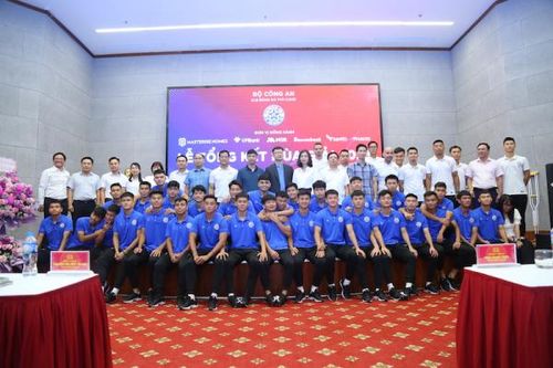 Câu lạc bộ bóng đá PVF- CAND tổng kết mùa giải 2023