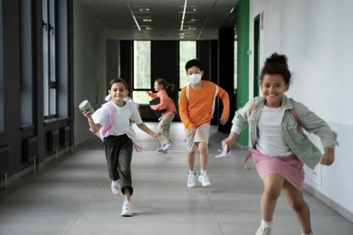 Tại sao năm học mới ở Thái Lan bắt đầu vào tháng 5 và tháng 6?