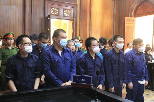 Xét xử 13 cựu công an phường tại TP.HCM bị cáo buộc nhận tiền để thả nghi phạm