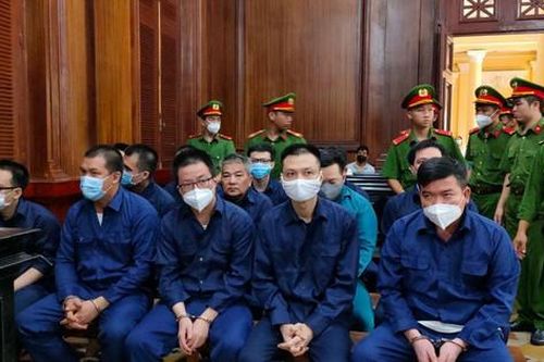 Xét xử 13 công an phường lợi dụng chức vụ, quyền hạn trong khi thi hành công vụ
