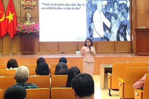Gần 2.000 cán bộ quận Ba Đình tập huấn về Luật Thực hiện dân chủ ở cơ sở