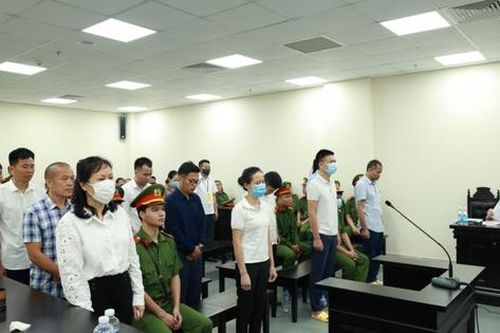 Cựu Chủ tịch UBND TP Hà Nội Nguyễn Đức Chung bị tuyên 18 tháng tù