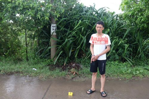 Uống rượu say, thanh niên chạy xe máy đi cướp giật túi xách của phụ nữ