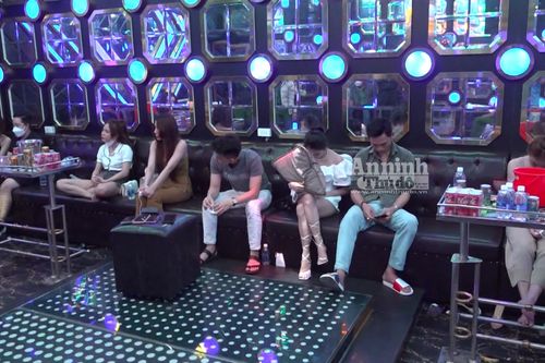Chủ quán Karaoke – Khách sạn King cùng 25 bị cáo lĩnh án 182 năm tù