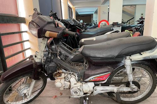 Công an quận Đống Đa xác minh nhiều phương tiện xe máy không rõ chủ sở hữu