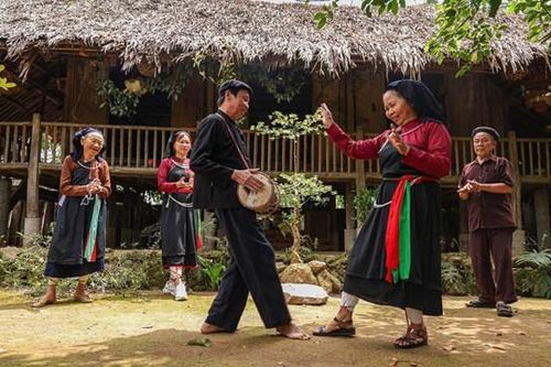Nâng cao vị thế cán bộ ngành văn hóa