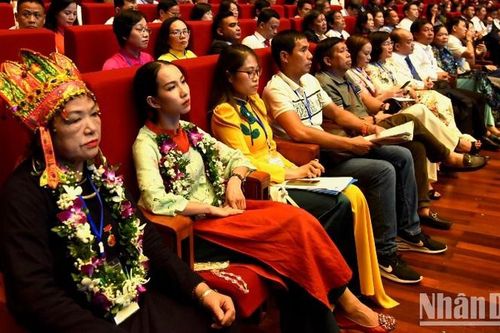 Thư chúc mừng của Tổng Bí thư Nguyễn Phú Trọng nhân dịp Hội nghị tuyên dương gương điển hình tiên tiến trong lĩnh vực văn hóa toàn quốc năm 2023