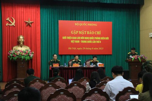 Gặp mặt báo chí giới thiệu Giao lưu hữu nghị Quốc phòng biên giới Việt Nam-Trung Quốc lần thứ 8