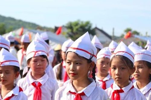 Thiếu nhi Nghệ An đồng diễn nghi thức đội