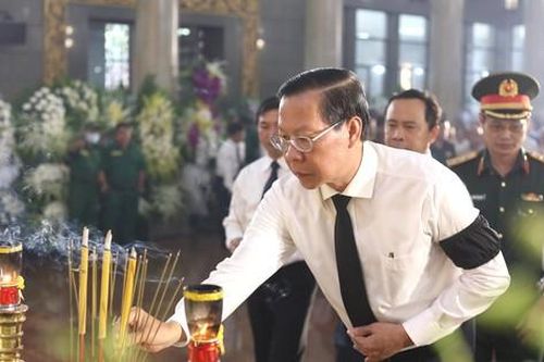 Tiễn đưa nguyên Bộ trưởng Trần Hồng Quân về nơi an nghỉ cuối cùng