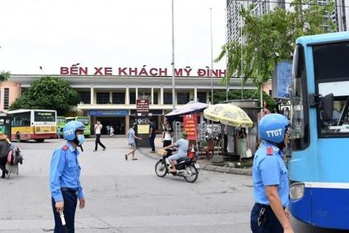 Hà Nội: Kiểm tra ma túy, nồng độ cồn hàng loạt xe khách xuất bến