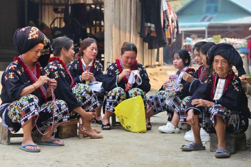Quyết tâm đưa huyện biên giới Mường Lát thoát nghèo