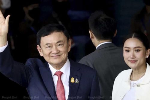 Cựu Thủ tướng Thái Lan Thaksin chưa nộp đơn xin ân xá