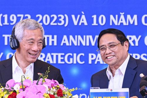 Thủ tướng Việt Nam và Singapore khuyên thanh niên kết bạn, kết nối nhiều hơn