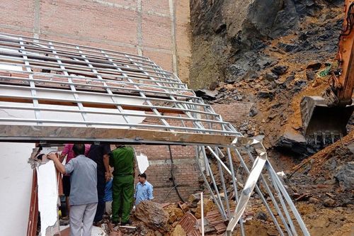 Bắc Giang: Sạt lở đất ở thị trấn An Châu khiến một người tử vong