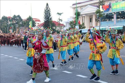 Sôi động Lễ hội đường phố 'Sắc màu Bình Thuận'