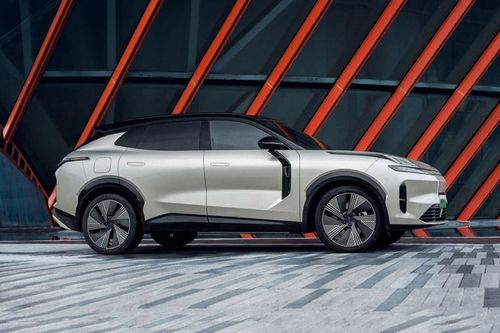Hãng xe sắp vào Việt Nam giới thiệu SUV coupe công suất 593 mã lực, giá hơn 700 triệu đồng