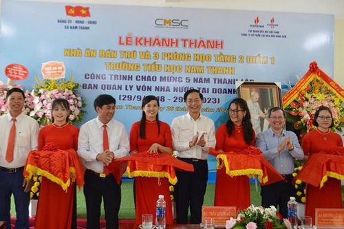 Trao tặng 4 công trình giáo dục, y tế với tổng trị giá 20 tỷ đồng